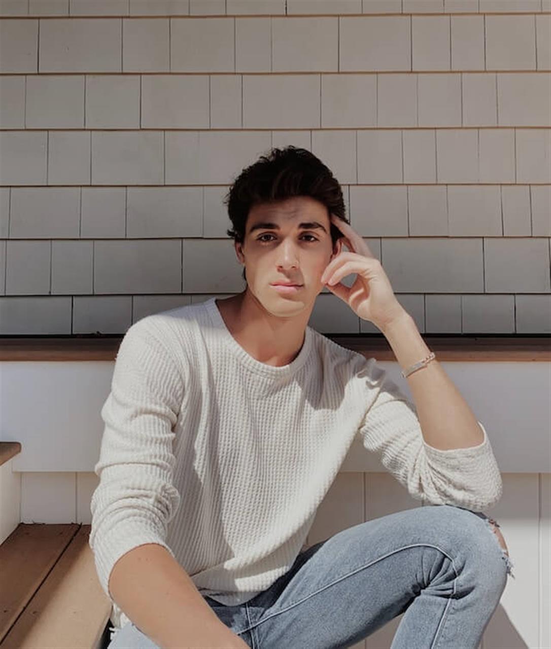 Til Den Stilbevidste Herre: Sweaters som Essentiel Del af Garderoben